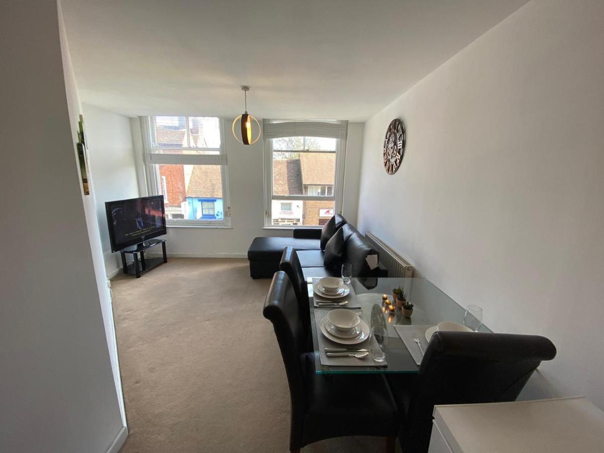 Cosy One Bedroom Apartment Worcester Bagian luar foto